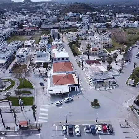 בית נופש Citrus Garden פליראקי